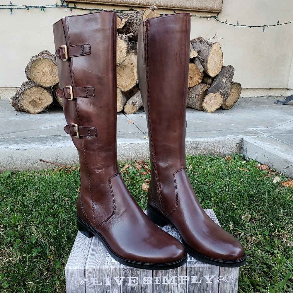 Stylish Ecco Boots - Picture 6 of 8